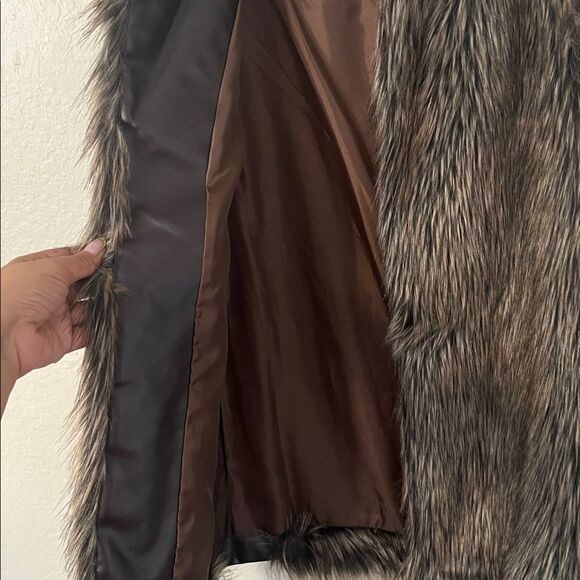 Miss London Black Label Women's Faux Fur Lined Vest in Size S - Picture 6 of 11